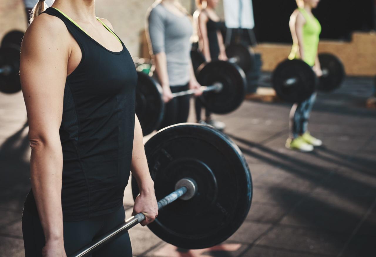 Effective strength training program for women at home